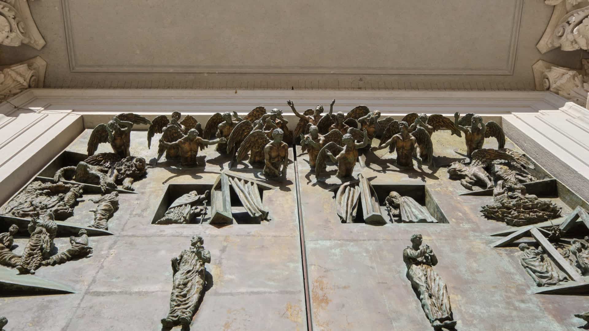 Detail der Tür der Kathedrale San Settimio