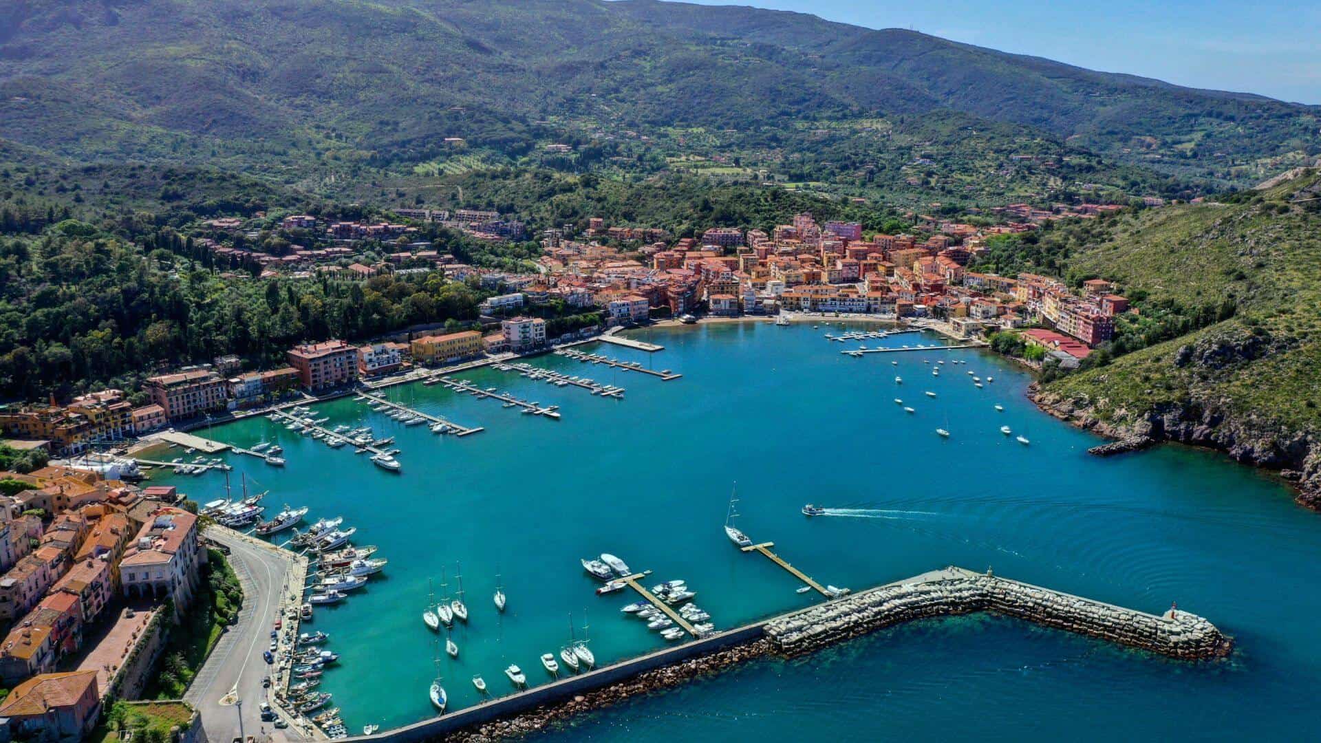 View of Porto Ercole. Photo by Alessio Ciavattini
