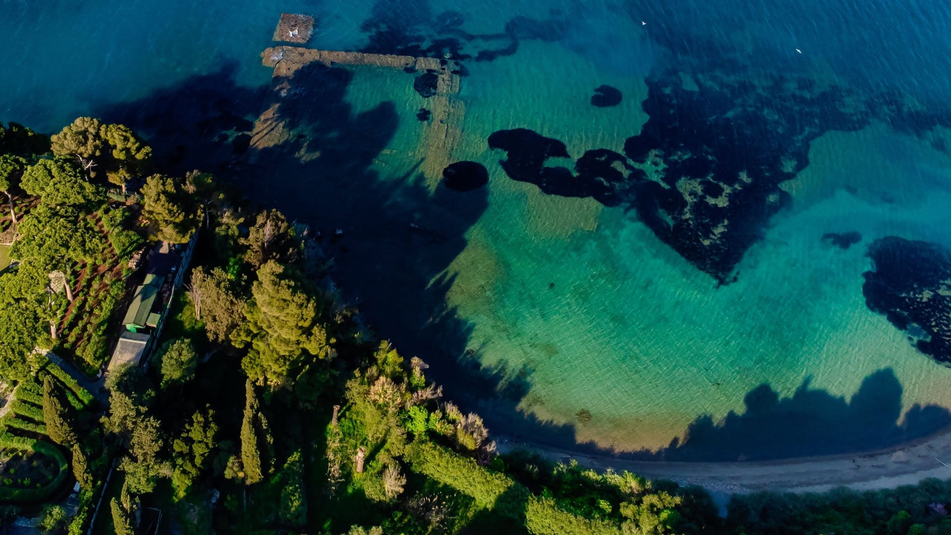 Luftaufnahme von Bagni di Domiziano im Argentario