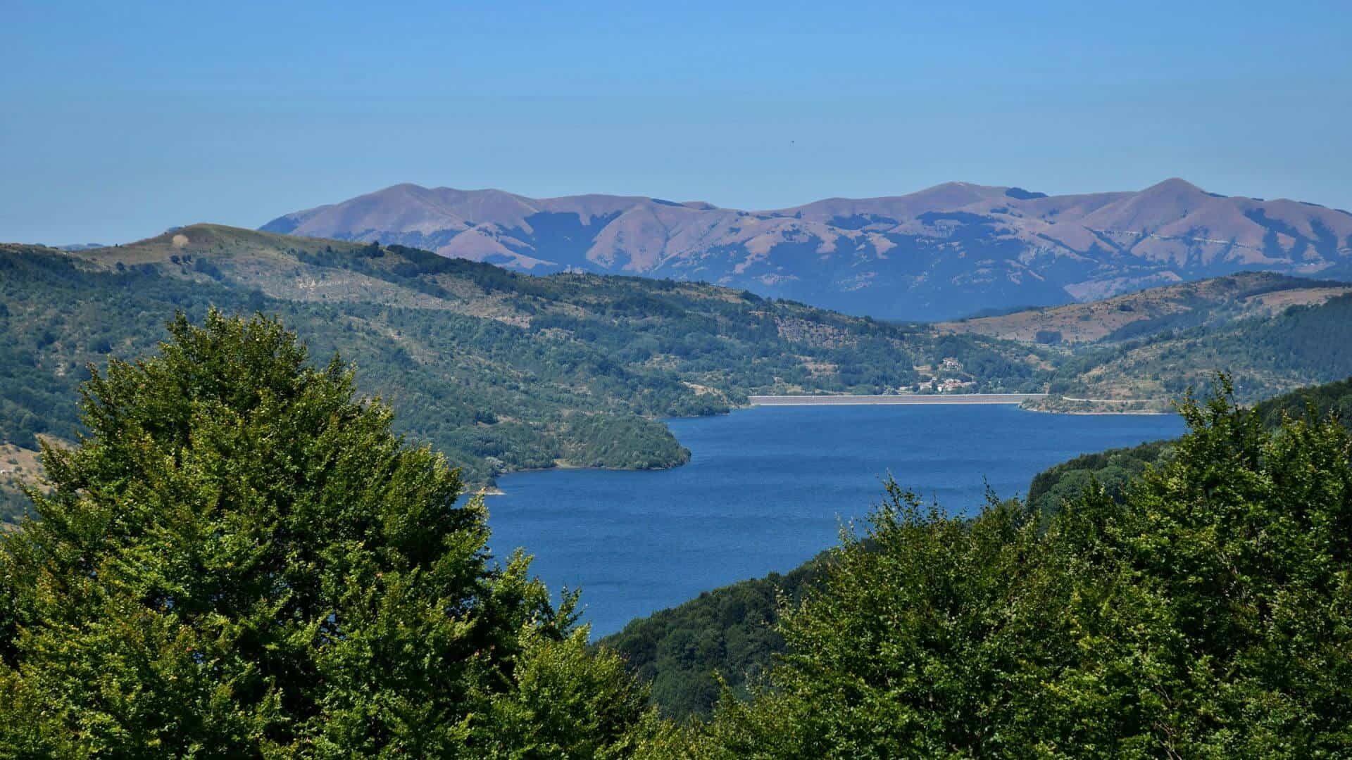 Lake Scanno in Abruzzo. Photo by Alessandro Cesarano
