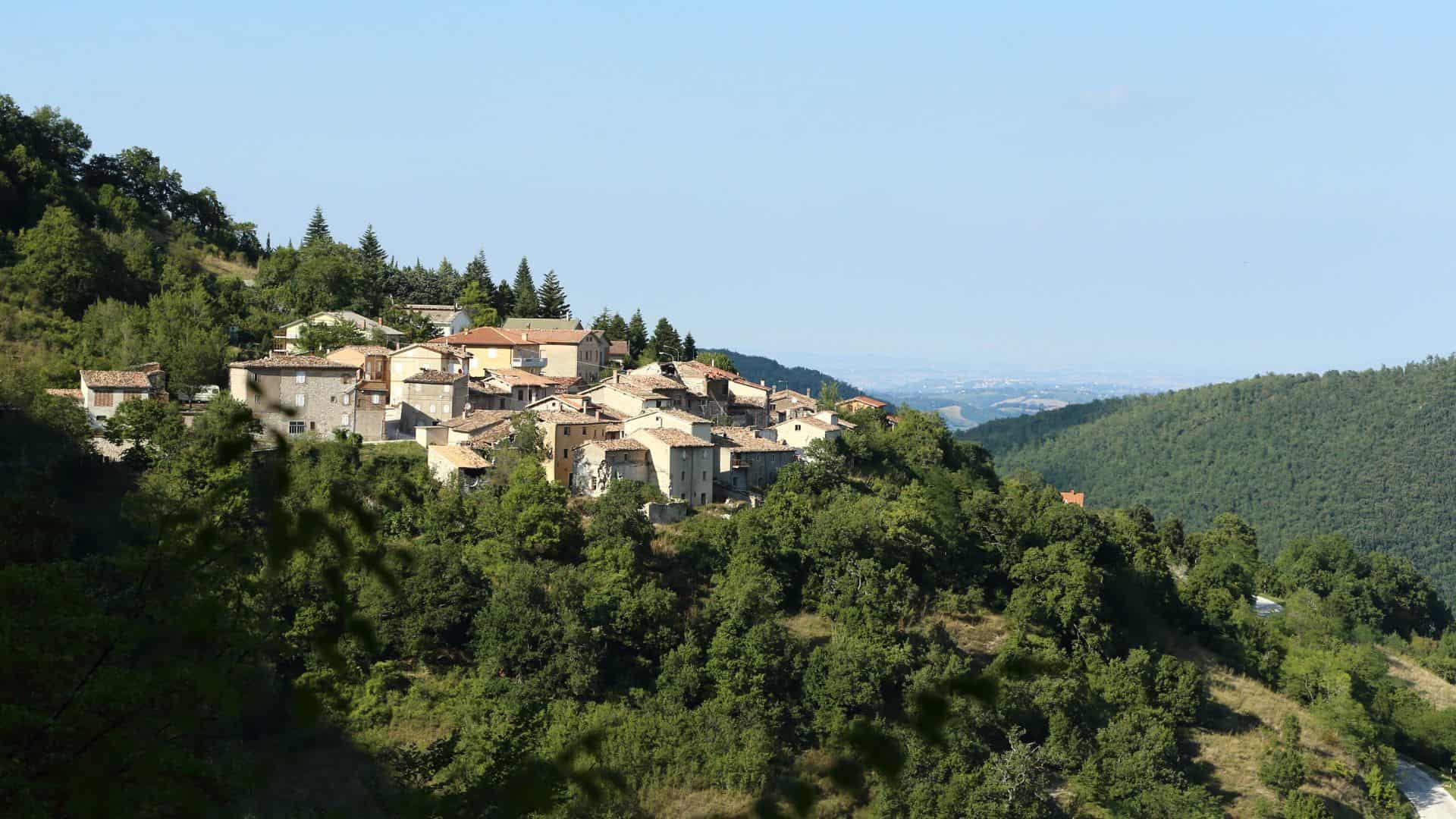 Panoramic view of Cessapalombo