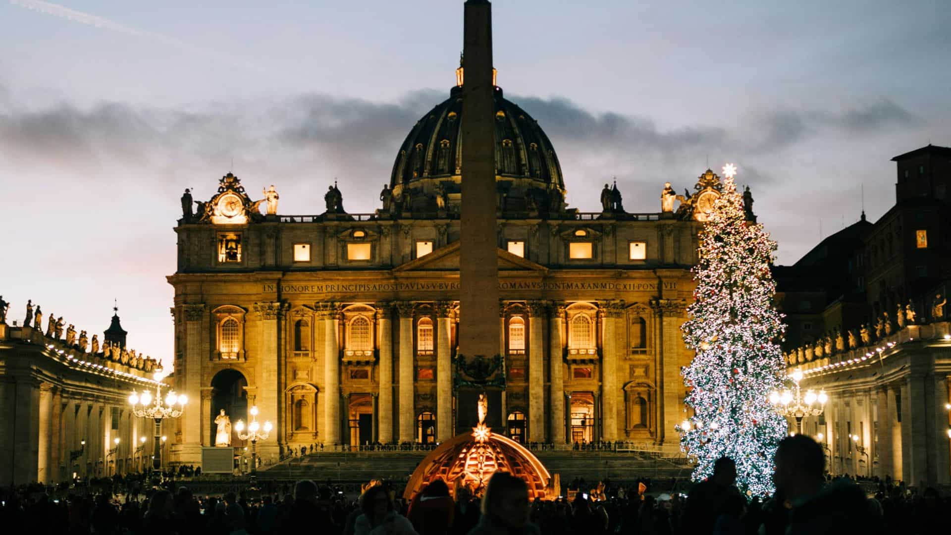 Die Petersbasilika zu Weihnachten