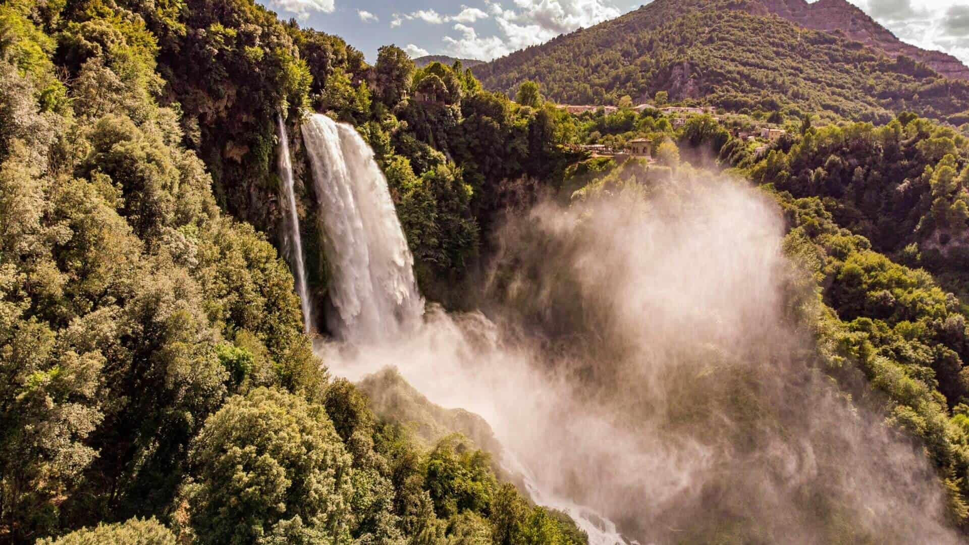 Waterfalls in Terni. Photo by Jonathan Emili