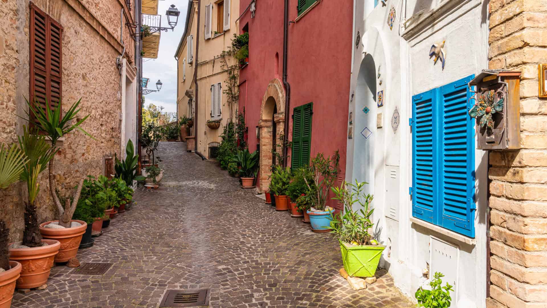 A small characteristic alley in Grottammare