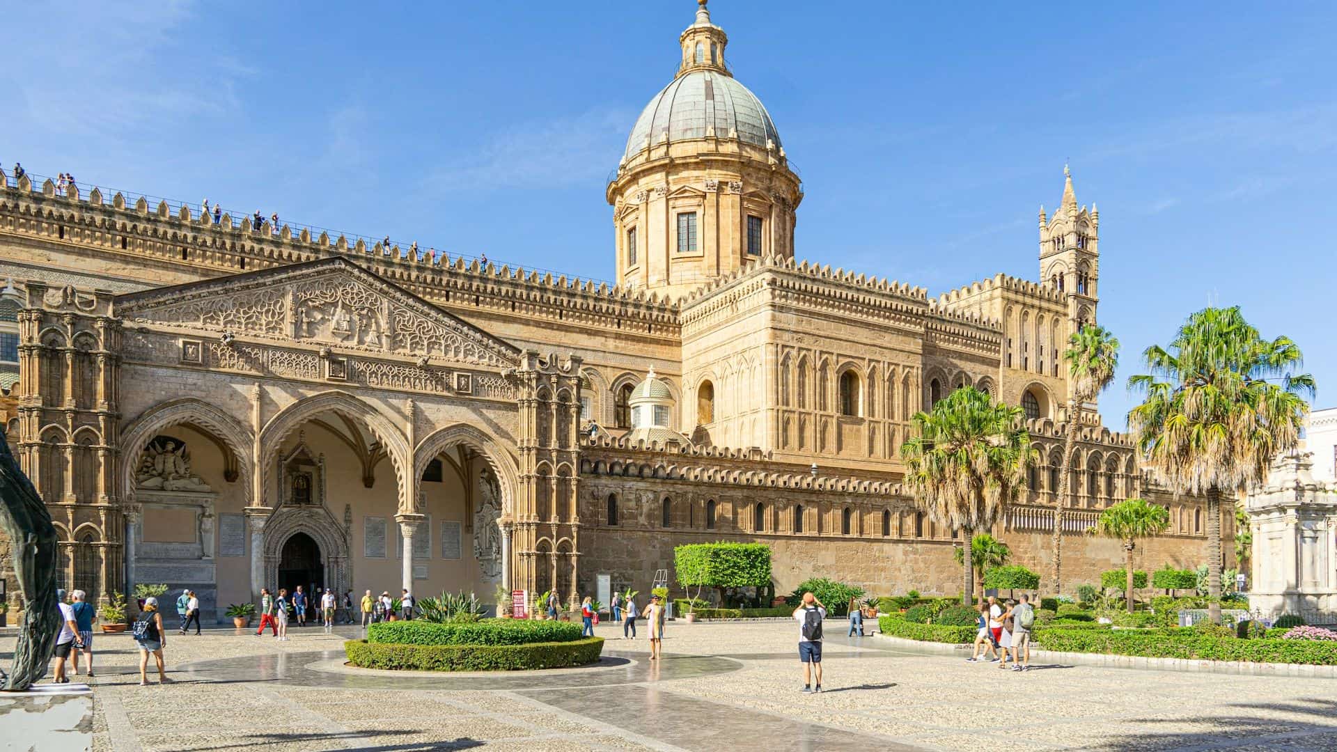 The cathedral of Palermo. Photo by vincenzo inzone